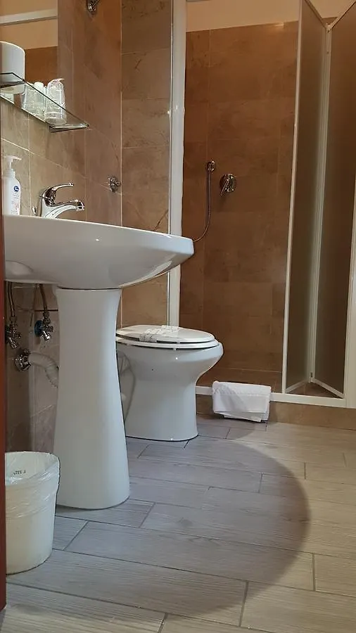 Hotel Il Castelletto Rome 2*,
