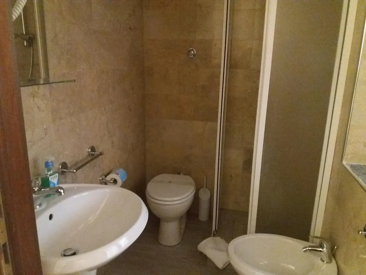 **  Hotel Il Castelletto Rome Italy