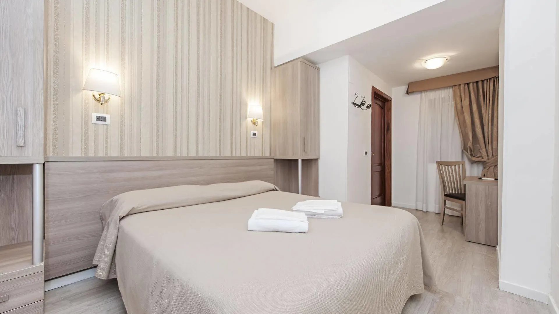 **  Hotel Il Castelletto Rome Italy