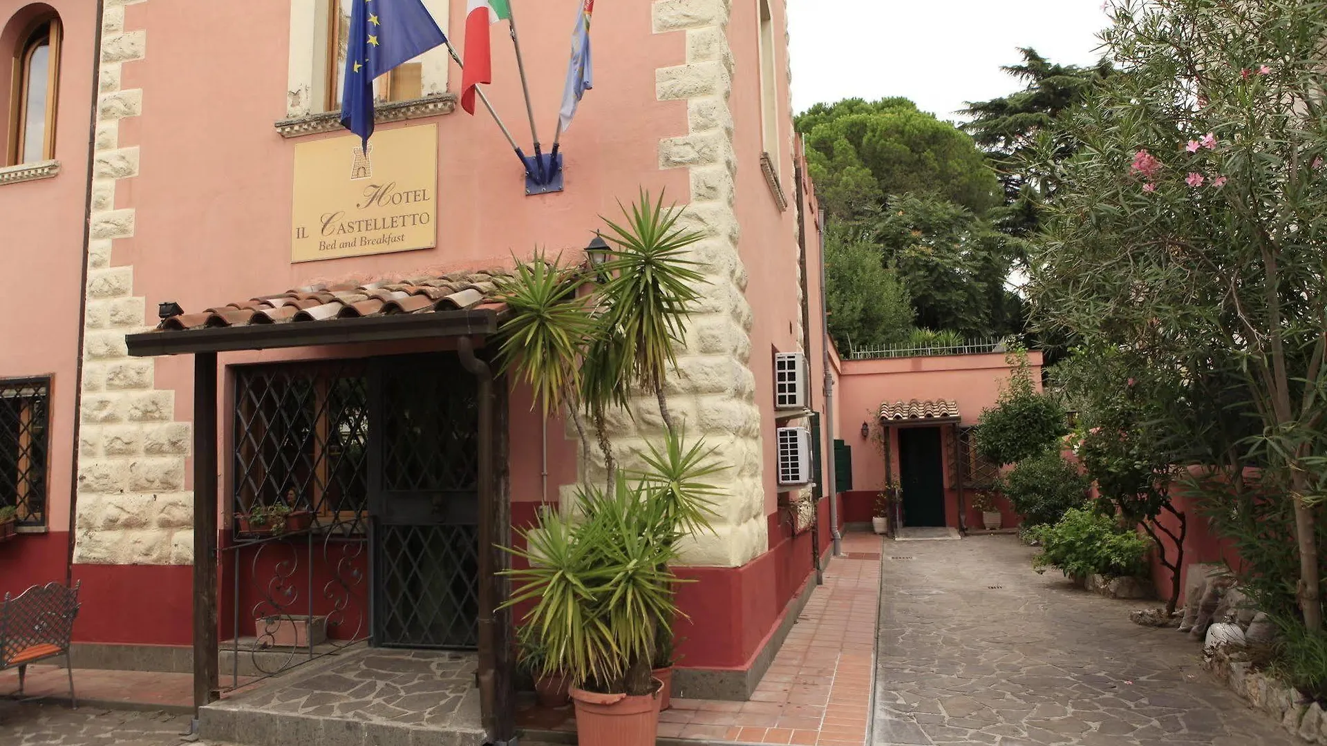 Hotel Il Castelletto Rome 2*,